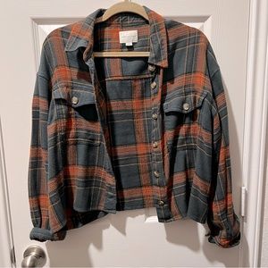 American Eagle Cropped Cozy Button Flannel Green/Orange - Size Large